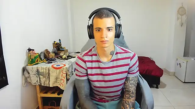 Snapshot of Balo_lovers chatting on March 20, 2025, 1:59 pm Balo lovers online show from March 20, 2025, 1:59 pm