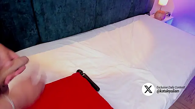 Snapshot of kataleyandliam chatting on February 13, 2025, 10:33 pm kataleyandliam online show from February 13, 2025, 10:33 pm