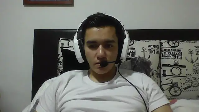 Estebitan vm online show from February 21, 2026, 4:57 am