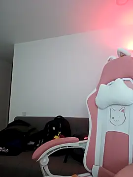 azumiichan online show from February 10, 2026, 12:04 am