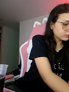 azumiichan online show from February 27, 2026, 1:05 am