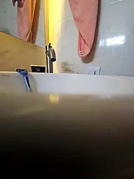 azumiichan online show from April 5, 2026, 4:59 pm