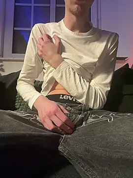 xxtwinkxxx online show from February 10, 2026, 11:42 pm