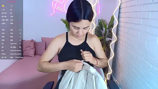 Snapshot of Chiara_tay chatting on March 11, 2025, 4:21 am Chiara tay online show from March 11, 2025, 4:21 am