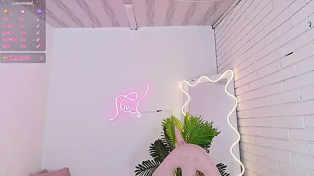 Snapshot of Chiara_tay chatting on March 23, 2025, 6:26 am Chiara tay online show from March 23, 2025, 6:26 am