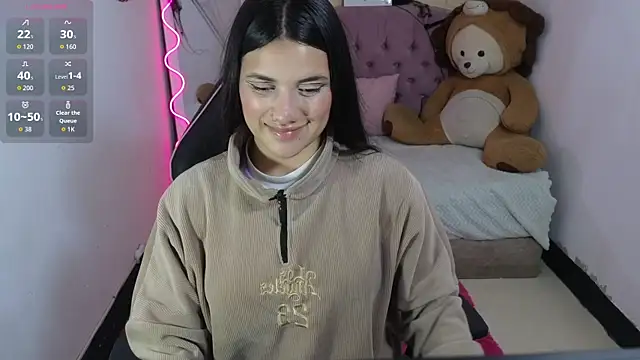 Snapshot of Chiara_tay chatting on November 2, 2025, 2:25 am Chiara tay online show from November 2, 2025, 2:25 am