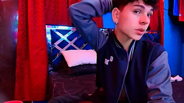 Luke Howland online show from February 19, 2026, 2:51 am