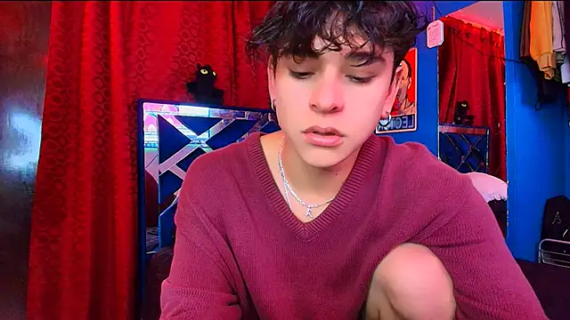 Snapshot of Luke_Howland chatting on June 9, 2026, 10:21 pm Luke Howland online show from June 9, 2026, 10:21 pm