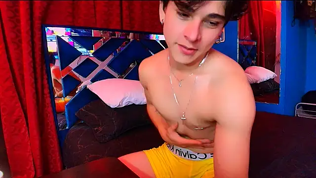 Snapshot of Luke_Howland chatting on July 7, 2026, 7:34 am Luke Howland online show from July 7, 2026, 7:34 am