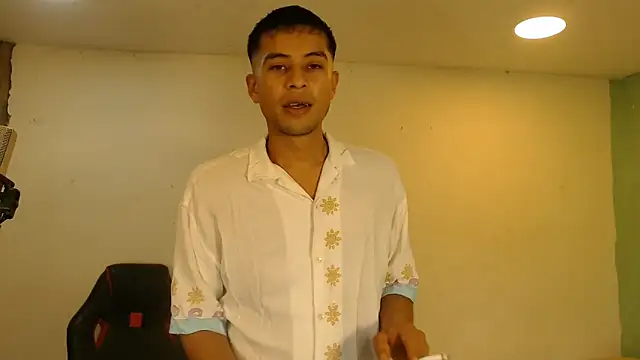 Snapshot of danielitopapuu chatting on May 8, 2026, 4:56 pm danielitopapuu online show from May 8, 2026, 4:56 pm