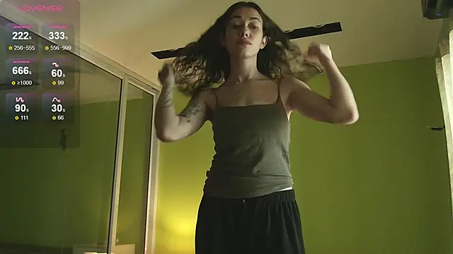 Snapshot of sadetuiningaa chatting on September 11, 2025, 1:06 am sadetuiningaa online show from September 11, 2025, 1:06 am