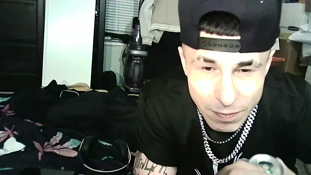 --D-a-D-D-y- online show from February 4, 2025, 1:13 am