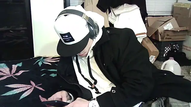 --D-a-D-D-y- online show from February 9, 2025, 5:29 am