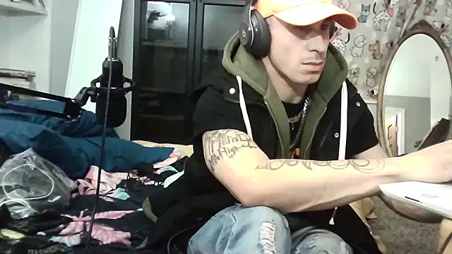 --D-a-D-D-y- online show from March 9, 2025, 9:57 am