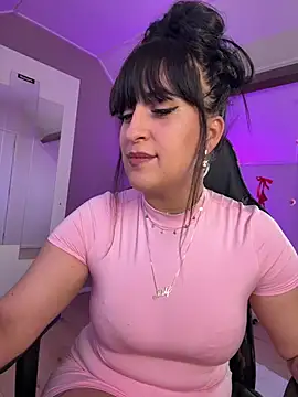 CarolaDrago online show from March 4, 2025, 8:13 am