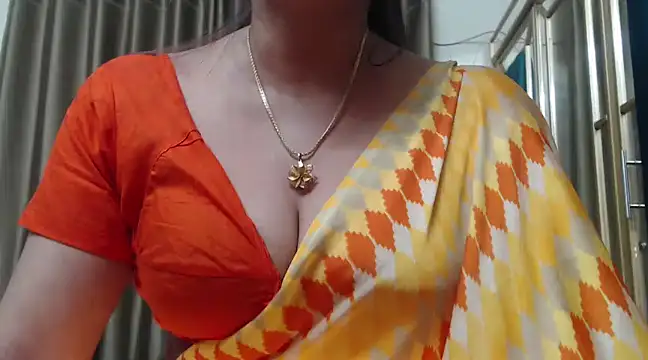 desi-maisa130 online show from December 27, 2024, 4:32 pm