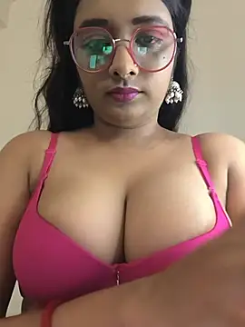 Snapshot of Lovley_Eesha chatting on July 13, 2026, 5:43 am Lovley Eesha online show from July 13, 2026, 5:43 am