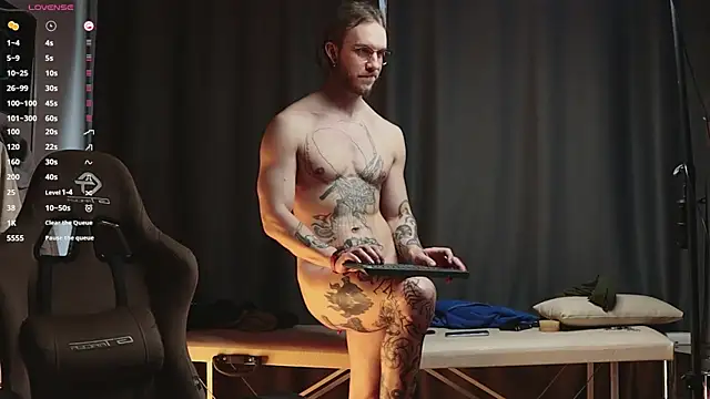 pleasure8869 online show from February 13, 2025, 7:24 am