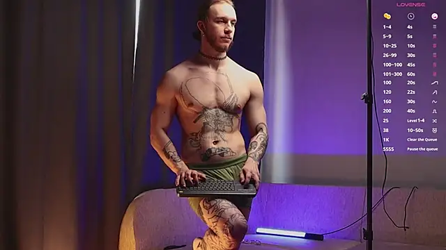 pleasure8869 online show from March 11, 2025, 7:26 am