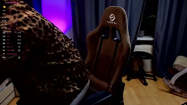 pleasure8869 online show from December 17, 2025, 4:29 am