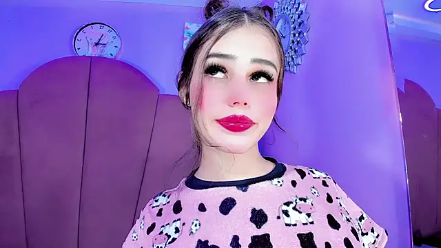 Snapshot of ValeriaAguilar chatting on September 25, 2025, 9:29 pm ValeriaAguilar online show from September 25, 2025, 9:29 pm
