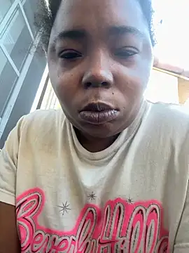 JCCaramelbarbie1 online show from November 3, 2025, 9:38 pm