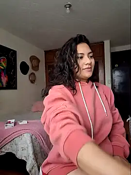 Snapshot of Thaliacooper_ chatting on December 21, 2024, 8:54 pm Thaliacooper online show from December 21, 2024, 8:54 pm