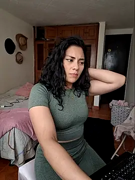 Snapshot of Thaliacooper_ chatting on March 8, 2025, 9:29 pm Thaliacooper online show from March 8, 2025, 9:29 pm