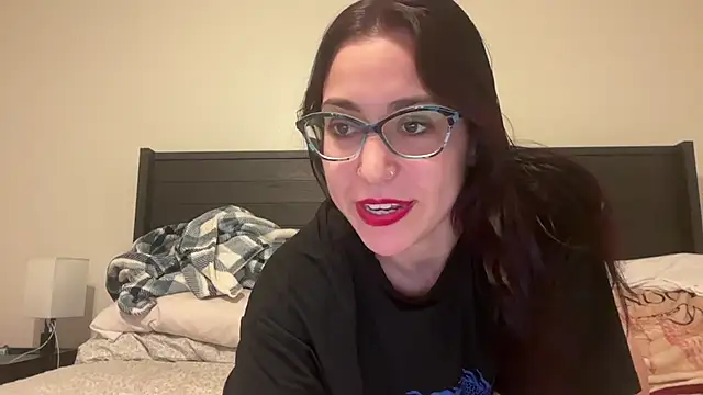 QueenLolaX online show from October 12, 2025, 6:12 am