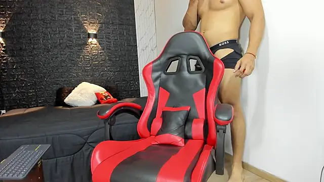 Snapshot of taurus_boy1 chatting on February 27, 2026, 11:16 pm taurus boy1 online show from February 27, 2026, 11:16 pm