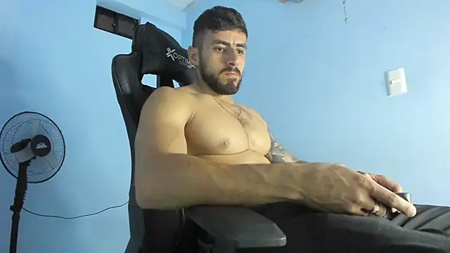 Snapshot of _Poseidon1_ chatting on January 23, 2025, 3:37 am Poseidon1 online show from January 23, 2025, 3:37 am