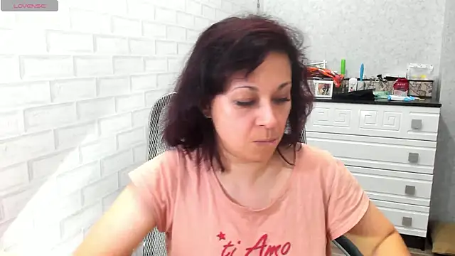 Snapshot of TeasyLana chatting on February 16, 2026, 5:14 am TeasyLana online show from February 16, 2026, 5:14 am