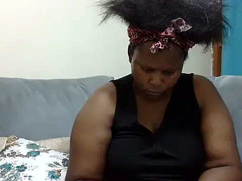 Snapshot of Pretty_lilly02 chatting on May 12, 2026, 4:09 am Pretty lilly02 online show from May 12, 2026, 4:09 am