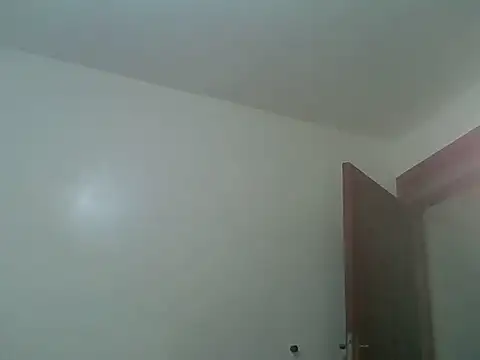 Snapshot of Queen_loveer chatting on June 19, 2026, 1:32 am Queen loveer online show from June 19, 2026, 1:32 am