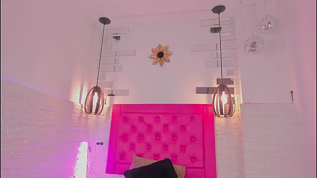 mia six66 online show from January 15, 2025, 11:21 am