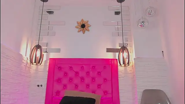 mia six66 online show from January 17, 2025, 2:28 pm