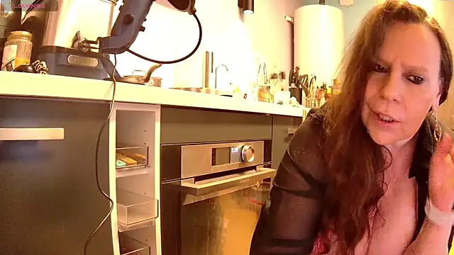 Endrocleia online show from March 21, 2026, 1:32 am