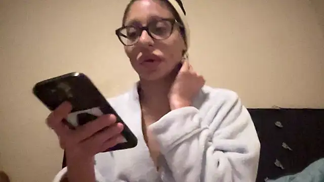 myloveforyouu online show from March 29, 2026, 3:39 am