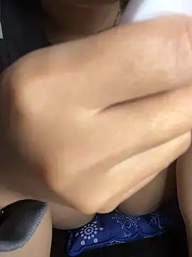 Girllikesexx2 online show from February 3, 2026, 7:02 am