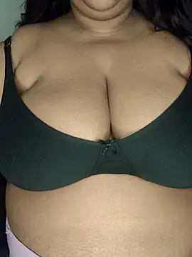 Snapshot of bigboobyrush chatting on June 16, 2026, 9:45 am bigboobyrush online show from June 16, 2026, 9:45 am