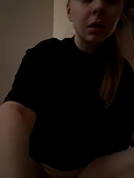 wrenlie online show from September 18, 2025, 3:30 am