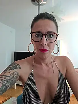 Klamsine online show from July 29, 2026, 5:38 am