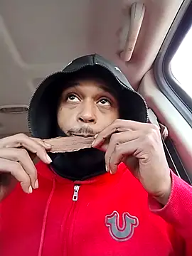 rayyymack online show from November 14, 2025, 4:17 pm