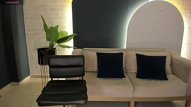 MariaHerrera  online show from March 14, 2025, 4:10 am