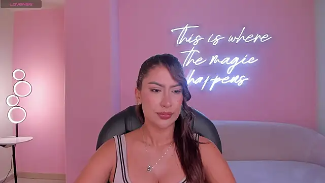 Snapshot of ArianaDumont chatting on July 3, 2026, 11:05 am ArianaDumont online show from July 3, 2026, 11:05 am