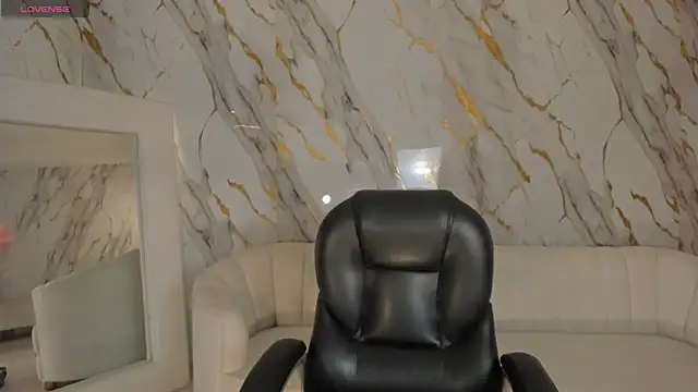 Snapshot of ArianaDumont chatting on July 17, 2026, 11:06 am ArianaDumont online show from July 17, 2026, 11:06 am