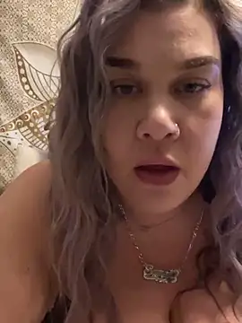 LolaBeretta online show from January 24, 2025, 10:41 pm