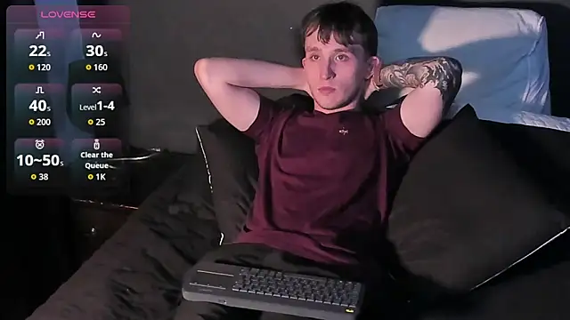 Dylanwhite23  online show from January 6, 2026, 12:47 am