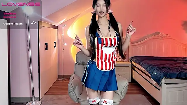 JoooJo  online show from October 18, 2025, 2:51 pm