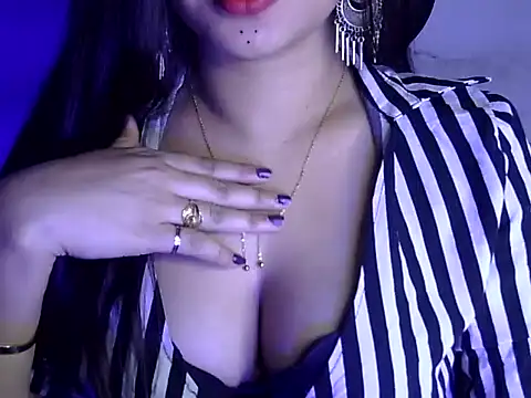 Snapshot of akshara_thakur9 chatting on October 12, 2025, 4:11 am akshara thakur9 online show from October 12, 2025, 4:11 am